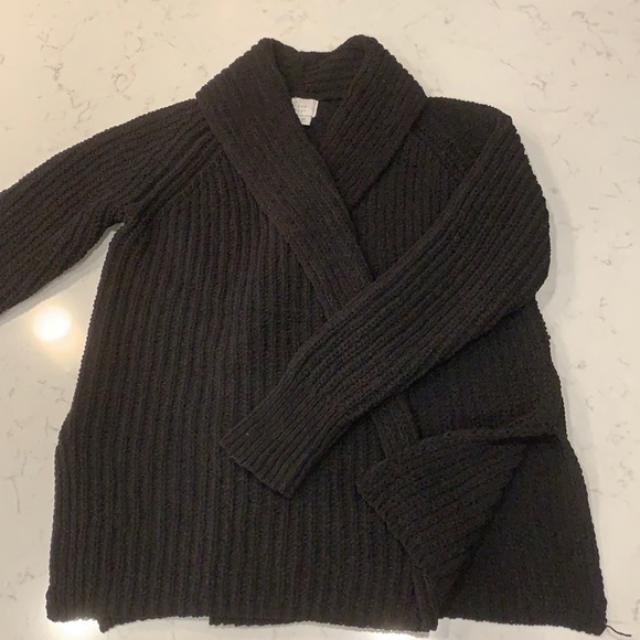 Sweater - Picture 1 of 4